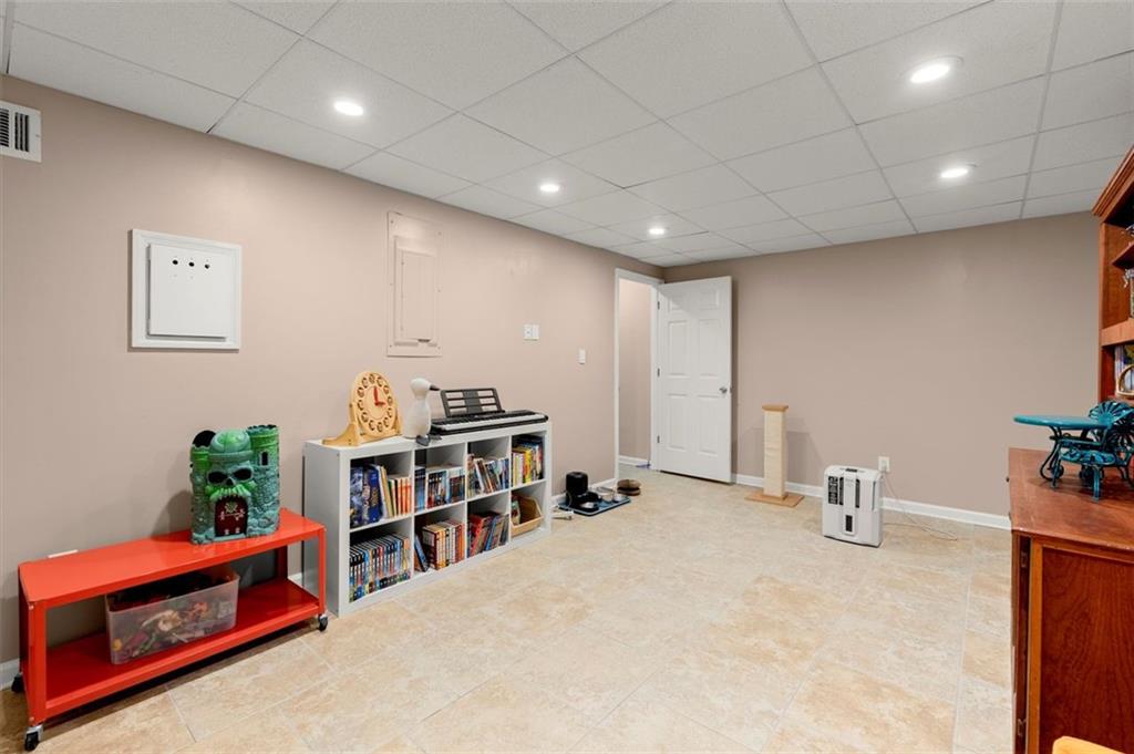 1582 E Bank Drive, Marietta, Georgia image 30