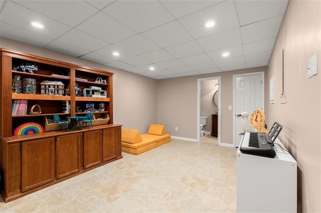 1582 E Bank Drive, Marietta, Georgia image 31