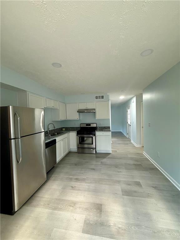 5075 Forest Downs Lane, Atlanta, Georgia image 7