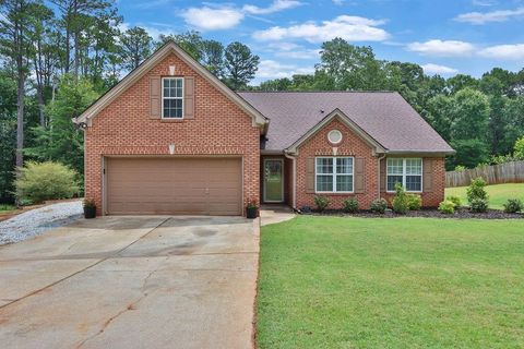 Homes For Sale - 104 Jacob Drive<br/> Hoschton, GA 30548