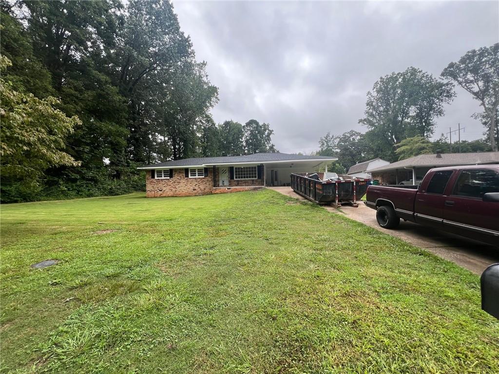 Freshly Painted and New flooring Throughout. New remodeled bath. New Driveway and New Patio in back. Stainless Steel appliances. Extra large
fenced in backyard. credit score of 700 or better is a must. Non smokers.
****Atlanta Communities is not affiliated with Zillow**** Do not submit a rental application through them. Please contact Luz Reagan directly or any real estate agent directly.
