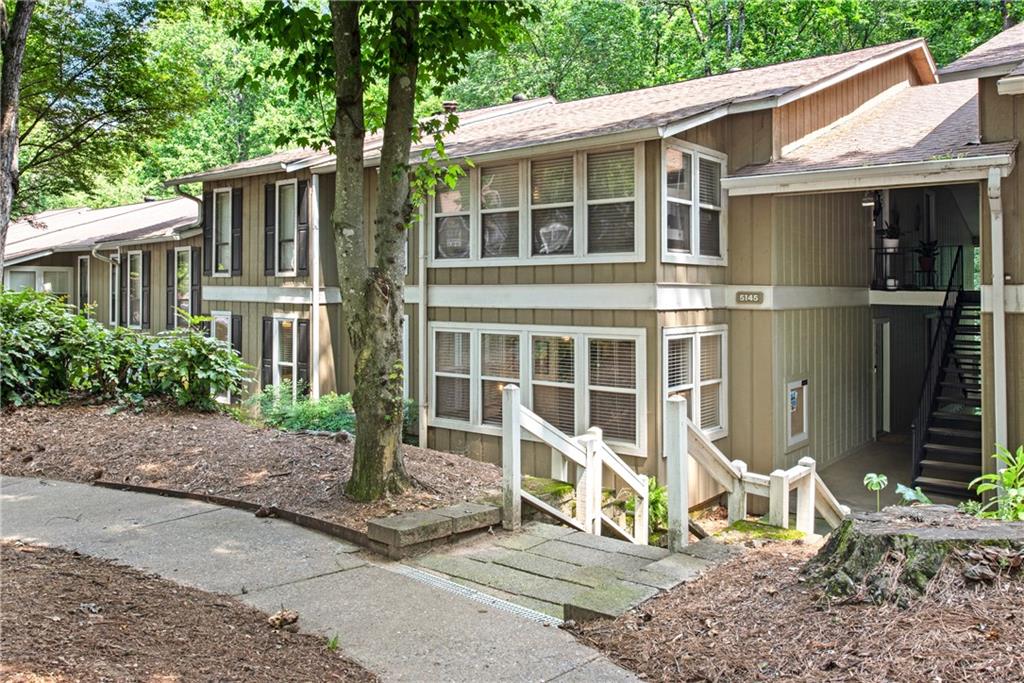 5145 Roswell Road 3