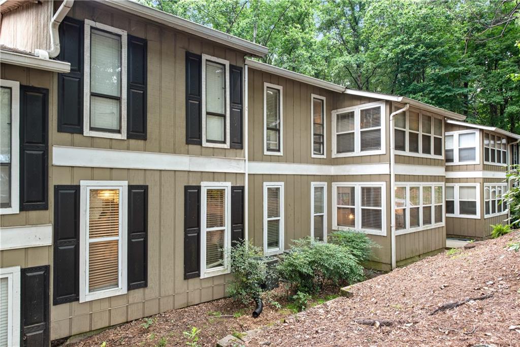 5145 Roswell Road 3