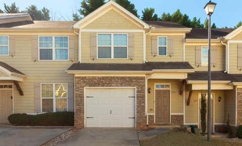Townhouse For Sale - 4474 Highwood Park Drive<br/> Atlanta, GA 30344