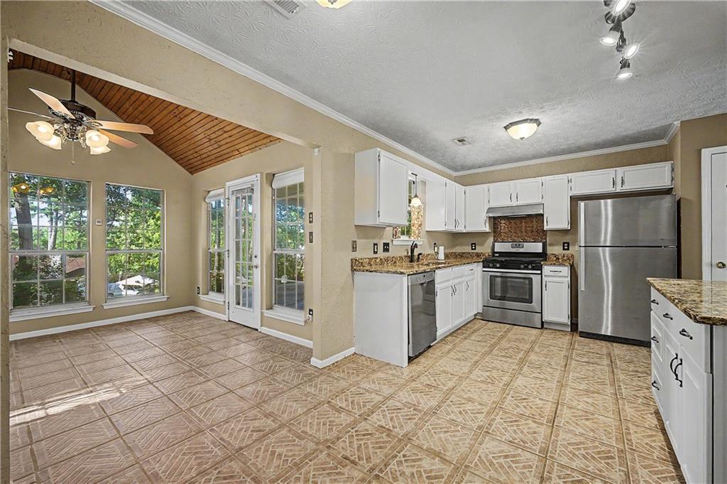 204 Spring Circle
