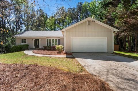 Photo of 245 E Creek Circle, Roswell, GA 30076 (MLS # 7749003)