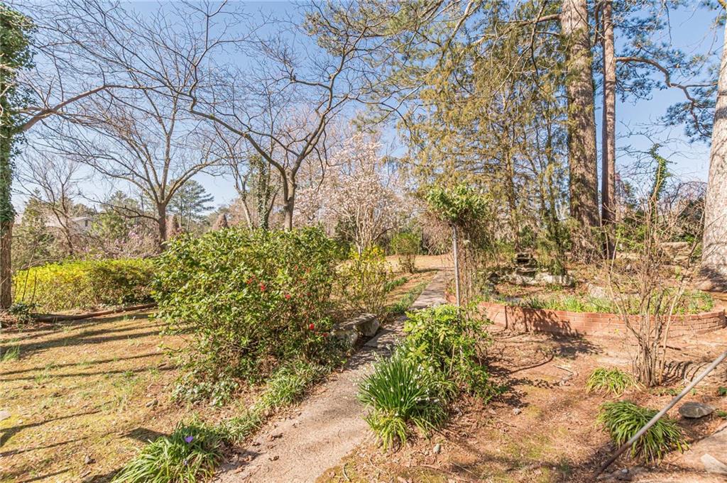 2756 Stone Road, East Point, Georgia image 24