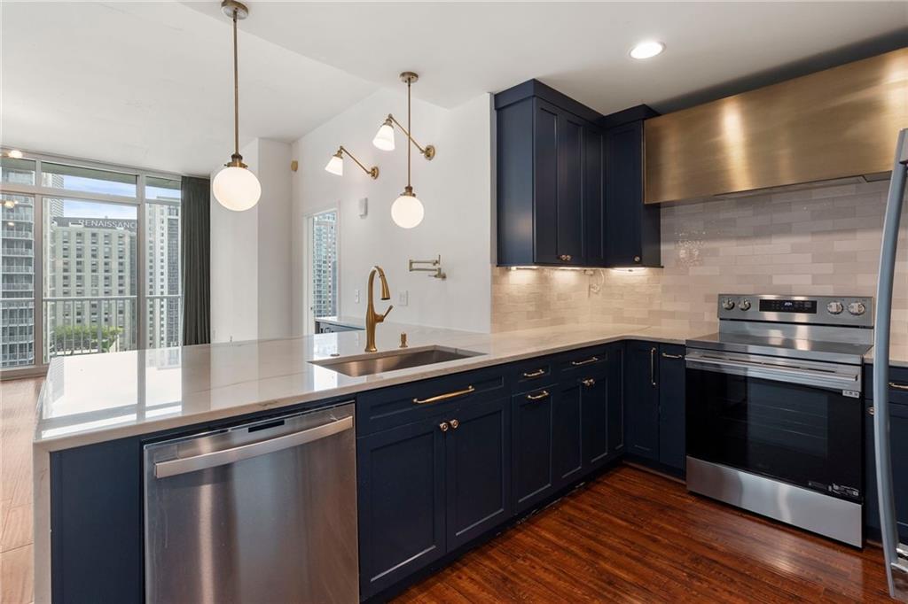 44 Peachtree Place NW 1534