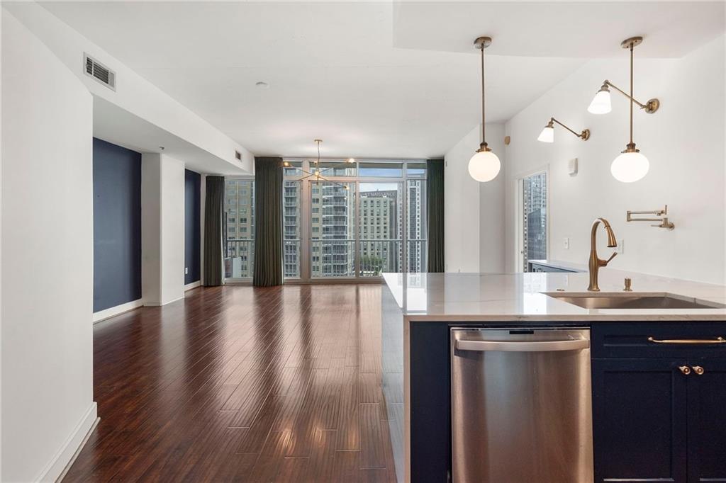 44 Peachtree Place NW 1534