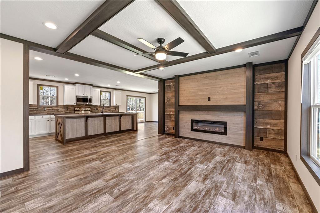 377 Possum Point Drive, Eatonton, Georgia image 3