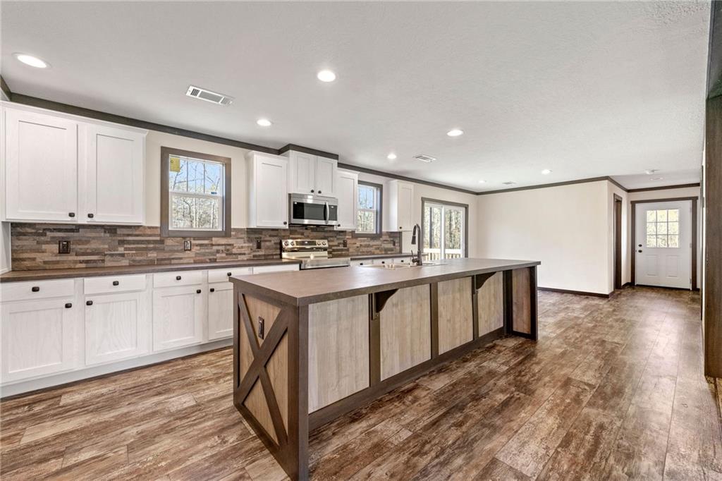 377 Possum Point Drive, Eatonton, Georgia image 6
