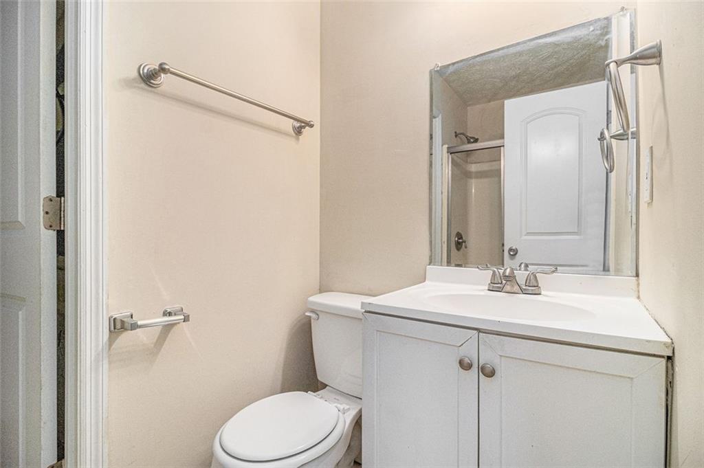 5375 Garvey Drive, Fairburn, Georgia image 12