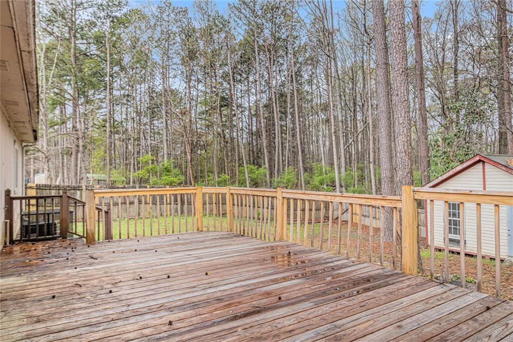 5375 Garvey Drive, Fairburn, Georgia image 14