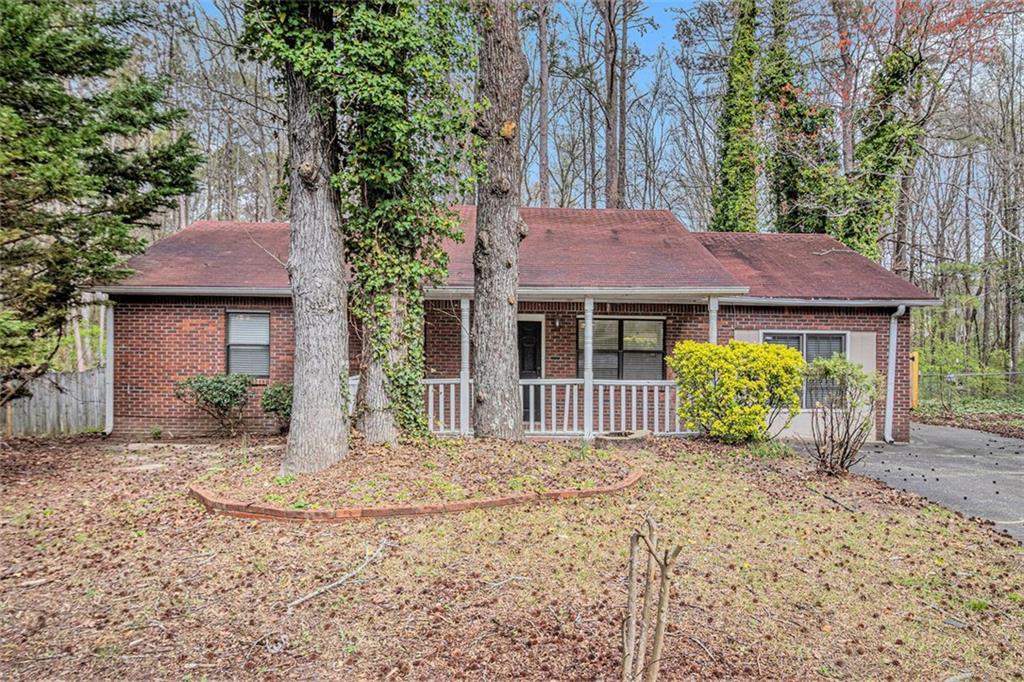 5375 Garvey Drive, Fairburn, Georgia image 2