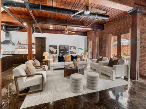 Condo For Sale - 320 Peters Street #10<br/> Atlanta, GA 30313