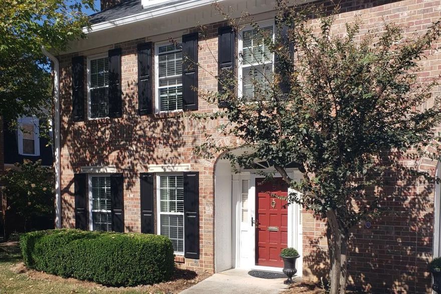 Best three BR ever at Westover Plantation, facts, see for yourself! Jillion dollar kitchen, ETC. The perfect townhouse! Westover is gated and features pools, fitness, pickle ball and tennis, basketball, dog park, playground.  Brandon school district, 45 seconds to one of the better Publix in Atlanta. Won't last!!!! Pics Monday! Thank you for showing!