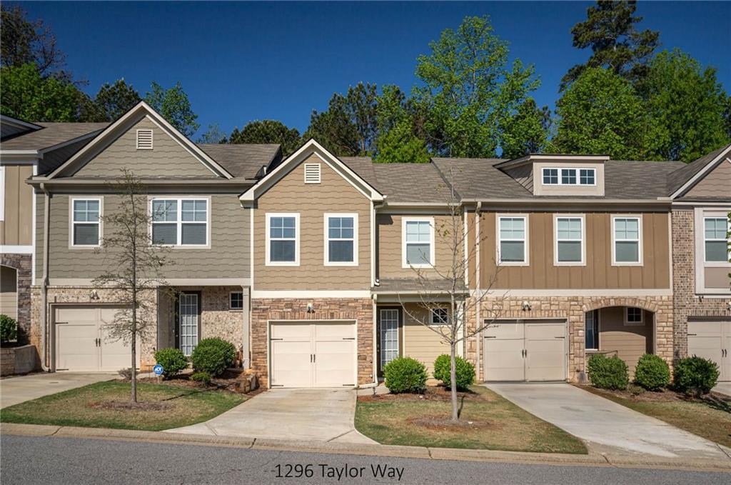 1296 Taylor Way, Stone Mountain, Georgia image 1