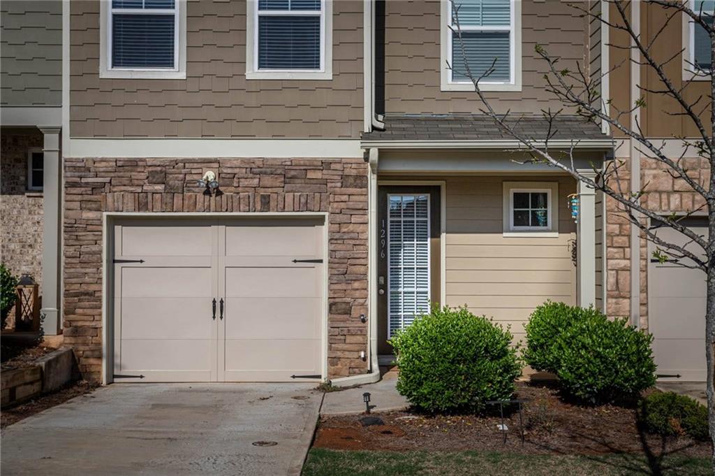 1296 Taylor Way, Stone Mountain, Georgia image 2
