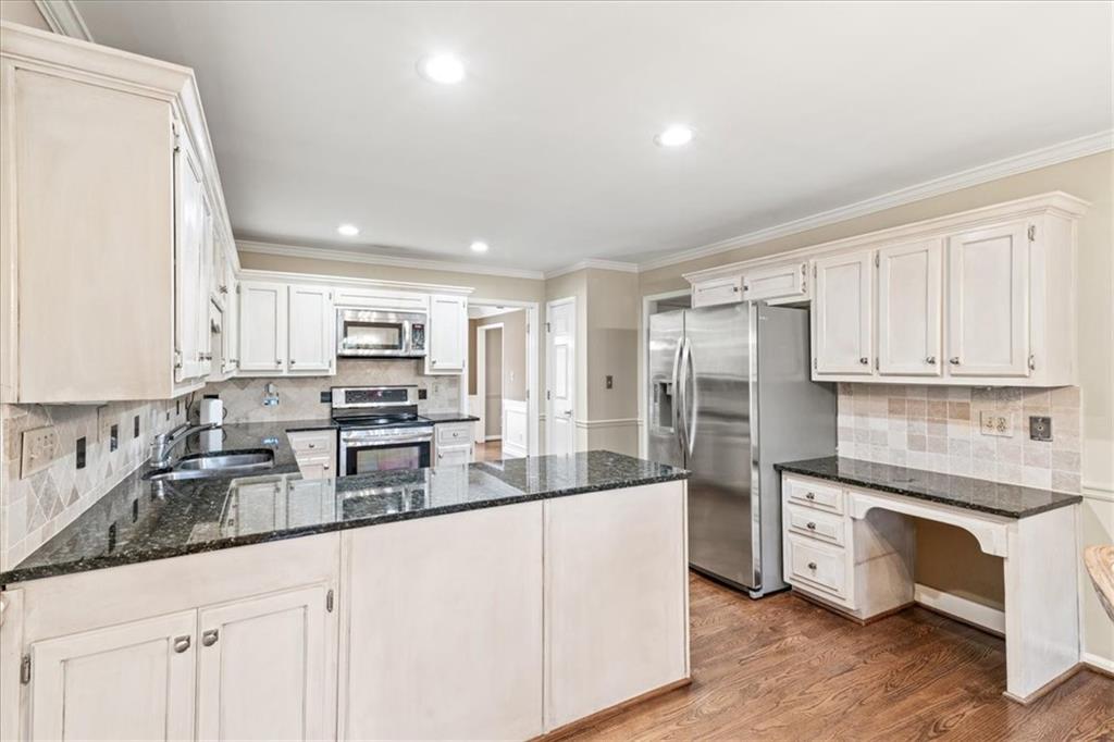 635 Holyrood Way, Alpharetta, Georgia image 13