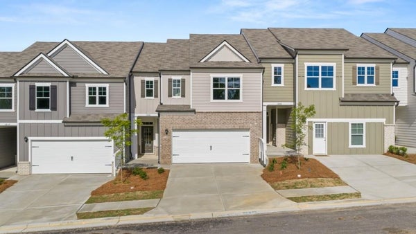 1841 MEADOW GREEN CIR, GAINESVILLE, GA 30501 - Image a26681d9c0ae4e907d4e4560ce83185c/1001285634