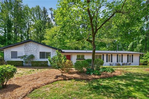 Photo of 755 E Hembree Crossing, Roswell, GA 30076 (MLS # 7753655)