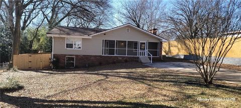 848 East Avenue Scottdale GA 30079