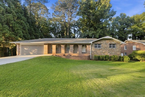 Homes For Sale - 2042 Lake Lucerne Drive<br/> Lilburn, GA 30047