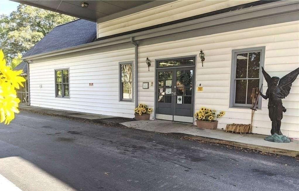 1105 N Main Street N