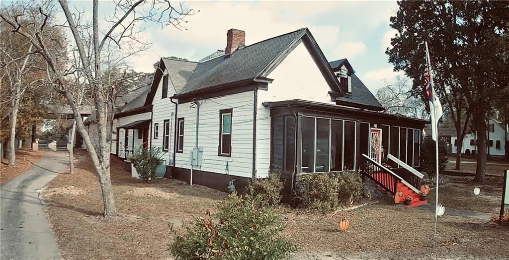 1105 N Main Street N