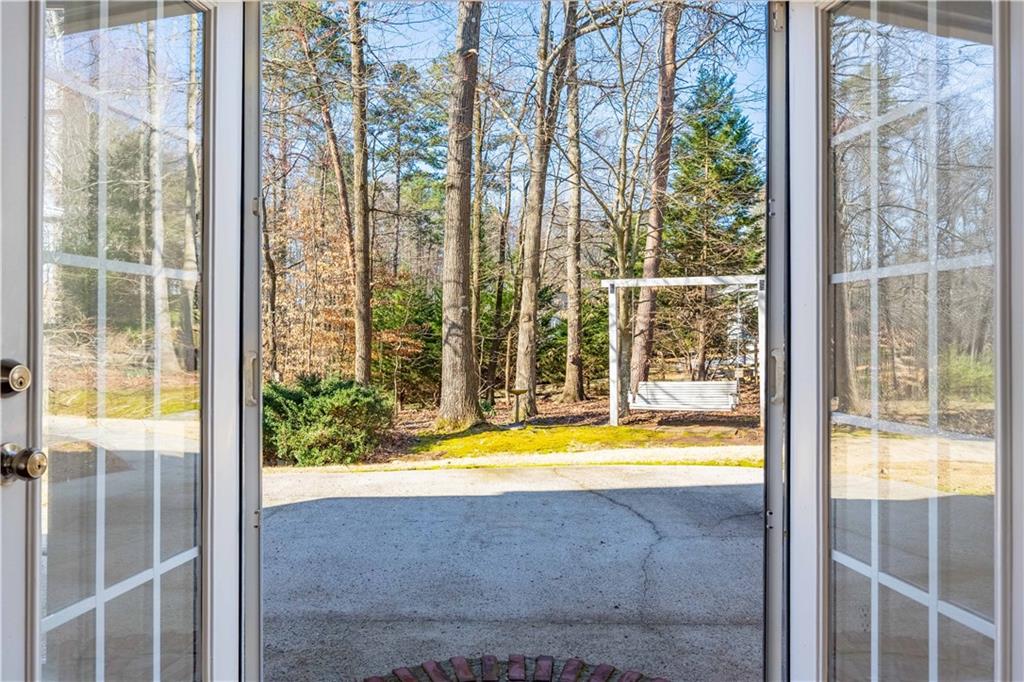 4185 Waterford Drive, Suwanee, Georgia image 21