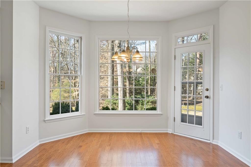 4185 Waterford Drive, Suwanee, Georgia image 8