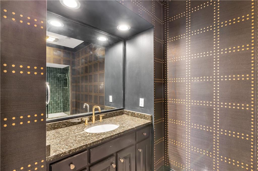 5390 Harrowood Lane, Sandy Springs, Georgia image 45