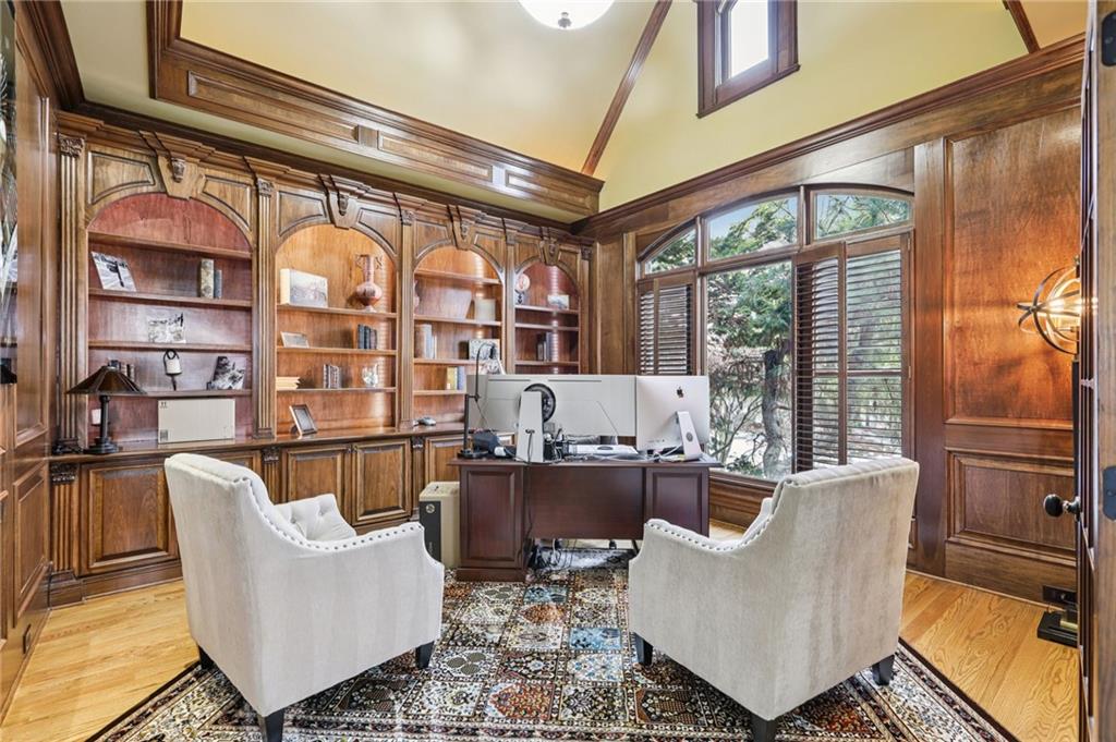 2583 Northern Oak Drive