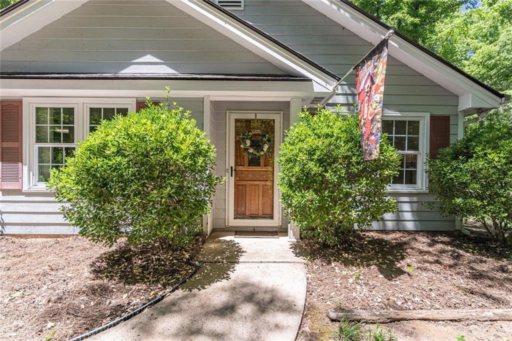 3430 Lakeside Lane