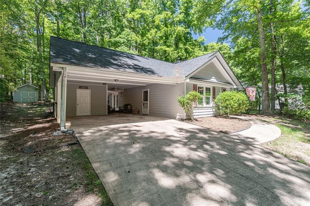 3430 Lakeside Lane