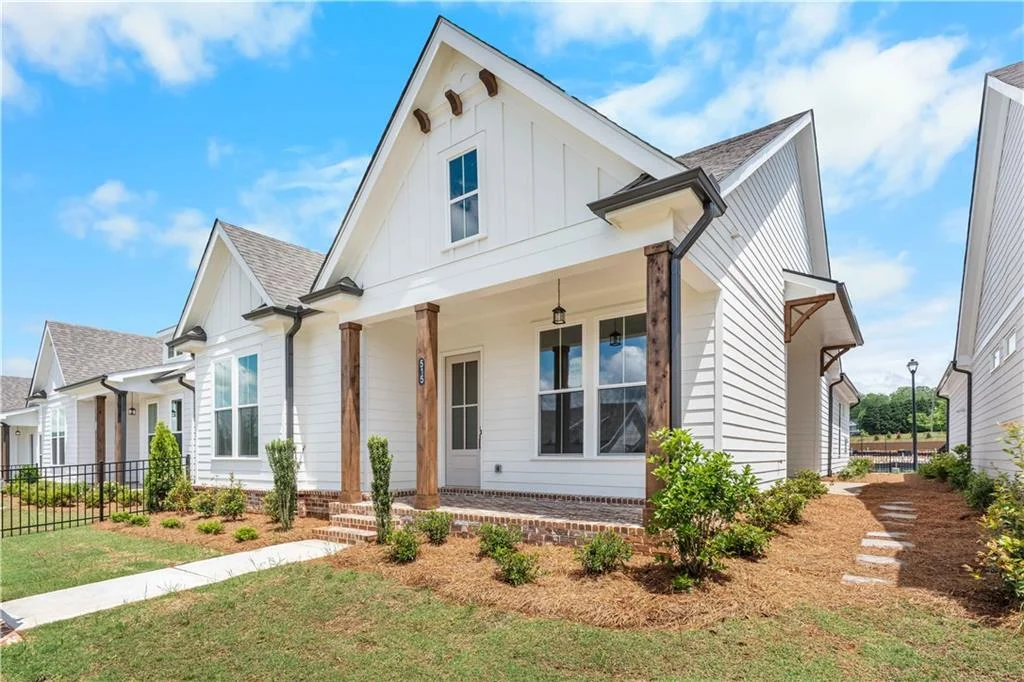 1036 Eastman Court