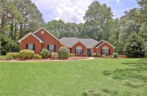 Homes For Sale - 20 Brikdale Court<br/> Newnan, GA 30265