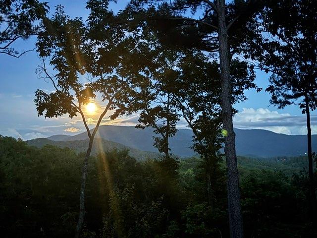 Some views stop you in your tracks.. and this is one of them! Tucked i – image 72