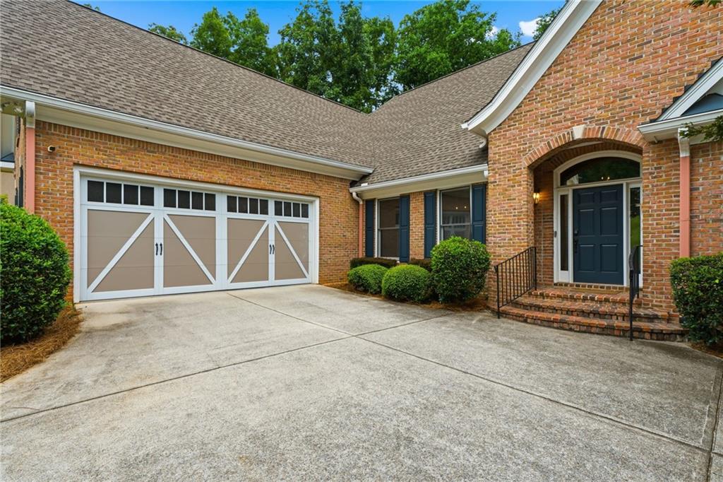1085 Waterbury Close