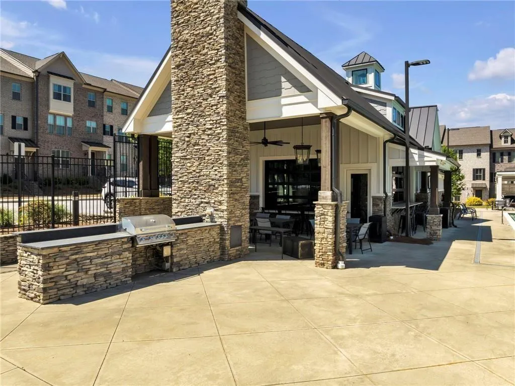 Doraville, Georgia 30360, United States, 4 Bedrooms Bedrooms, ,4 BathroomsBathrooms,Residential,Active,131914