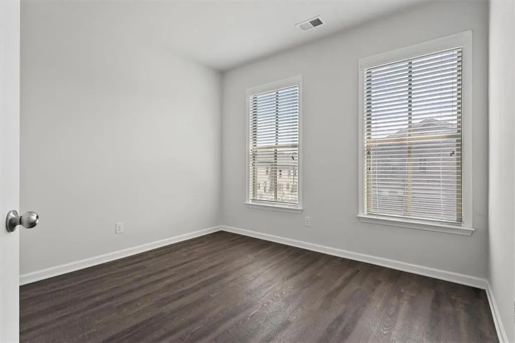 Doraville, Georgia 30360, United States, 4 Bedrooms Bedrooms, ,4 BathroomsBathrooms,Residential,Active,131914