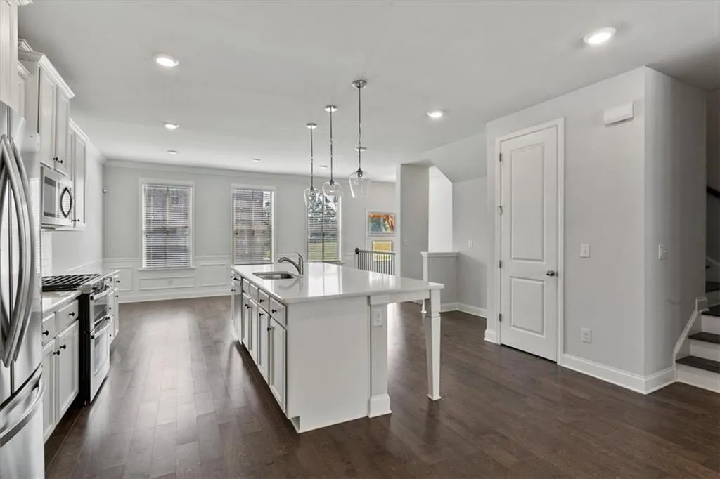 Doraville, Georgia 30360, United States, 4 Bedrooms Bedrooms, ,4 BathroomsBathrooms,Residential,Active,131914