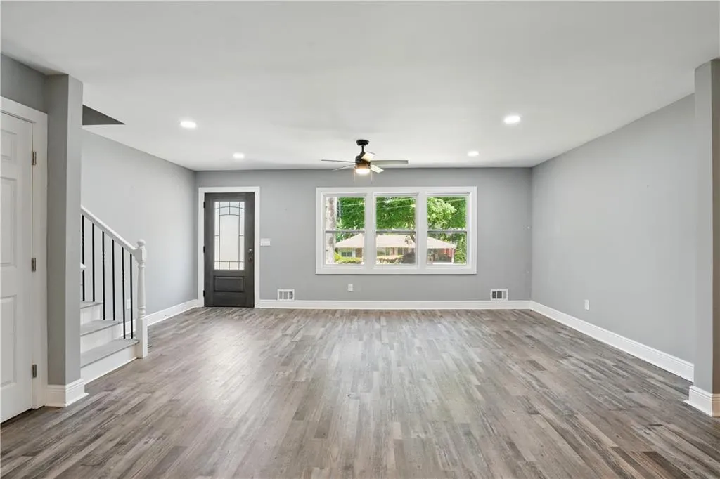 Decatur, Georgia 30032, United States, 4 Bedrooms Bedrooms, ,2 BathroomsBathrooms,Residential,Pending,112548