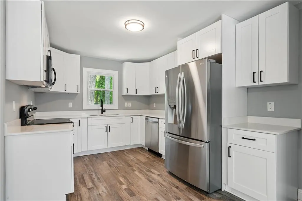 Decatur, Georgia 30032, United States, 4 Bedrooms Bedrooms, ,2 BathroomsBathrooms,Residential,Pending,112548