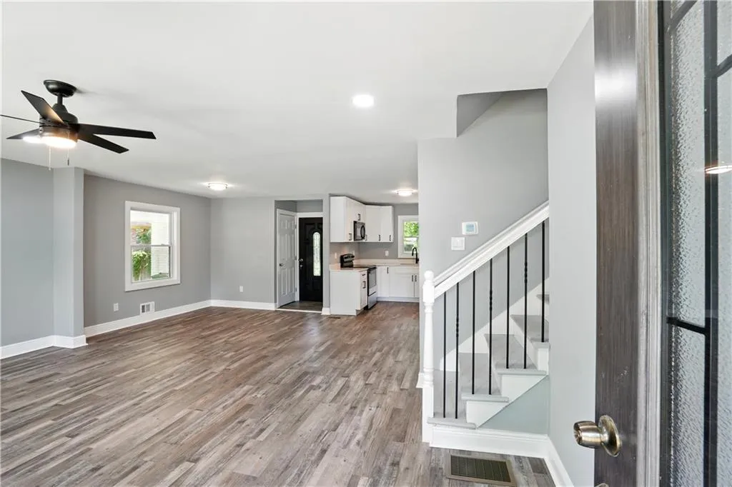 Decatur, Georgia 30032, United States, 4 Bedrooms Bedrooms, ,2 BathroomsBathrooms,Residential,Pending,112548