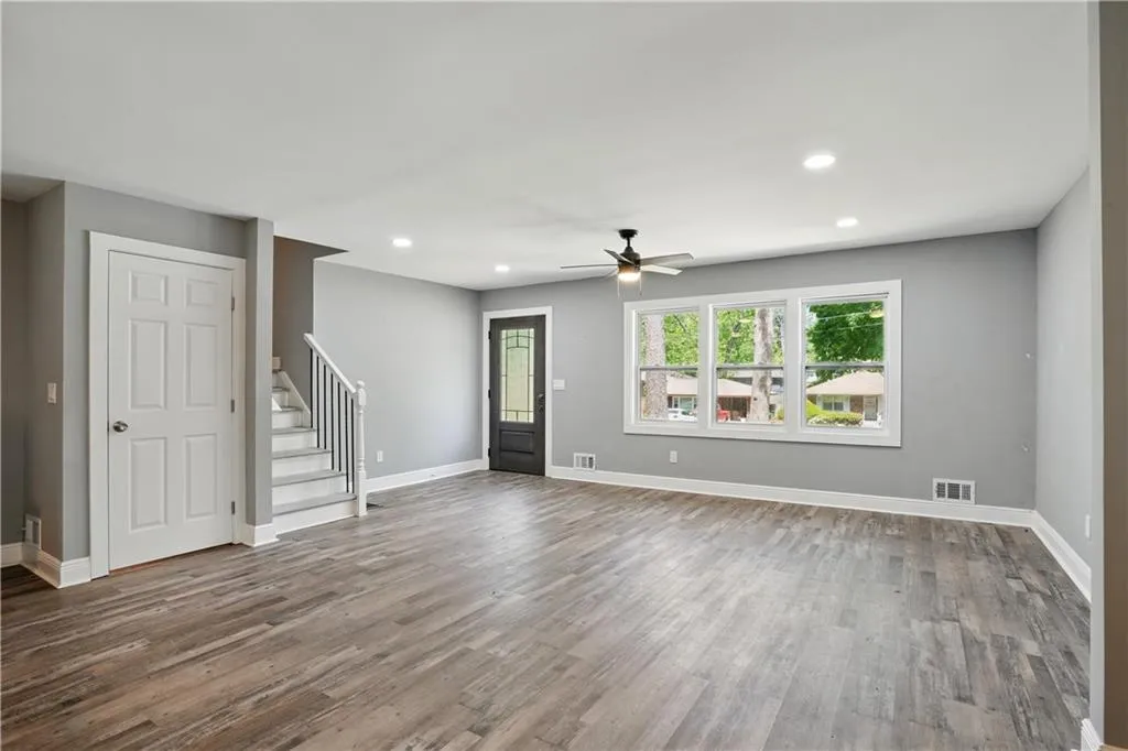 Decatur, Georgia 30032, United States, 4 Bedrooms Bedrooms, ,2 BathroomsBathrooms,Residential,Pending,112548