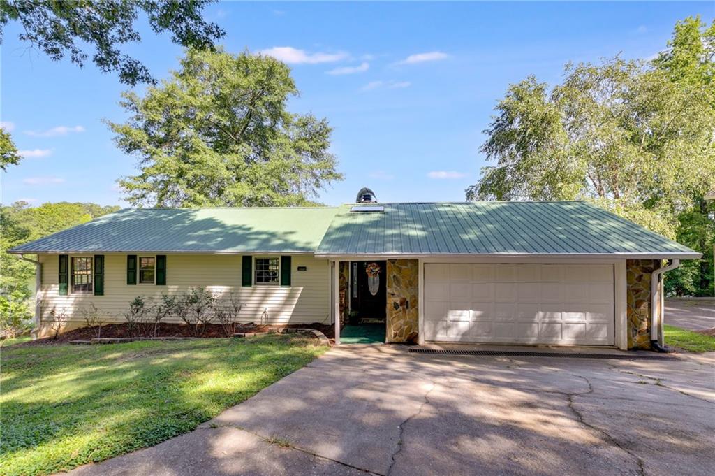 7132 Greenleaves Court