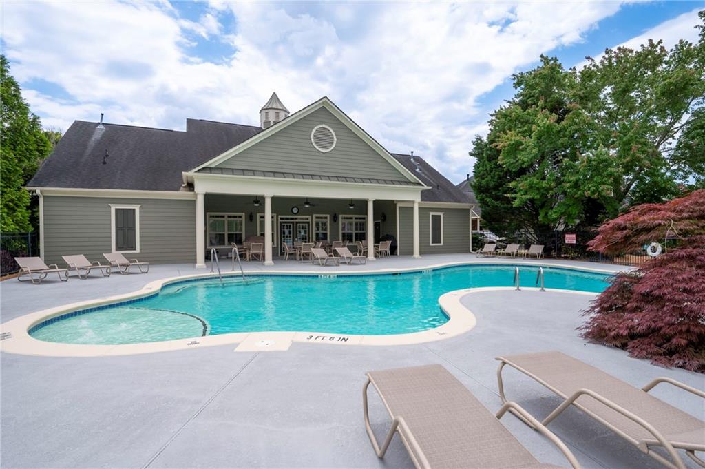 Grove Park Condos - Residential