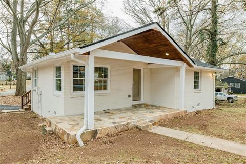 Photo of 2437 Hillside Avenue, Decatur, GA 30032 (MLS # 7695946)