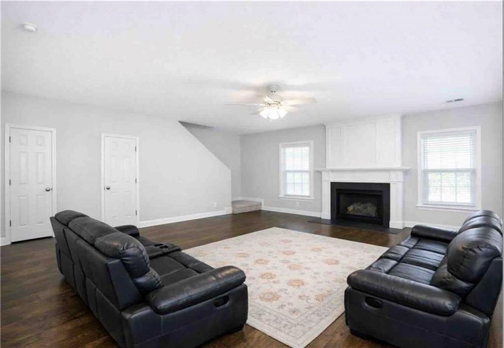 2851 Ashleigh Lane
